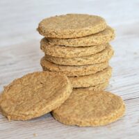 Oatcakes recipe from Baking with Granny.