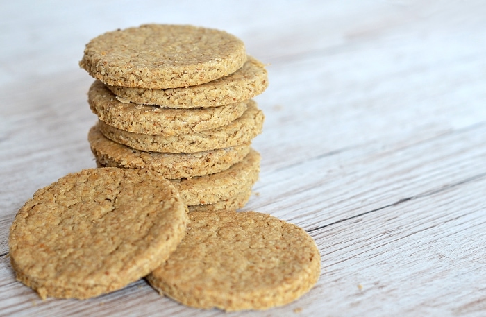 Scottish Oatcakes recipe from Baking with Granny.