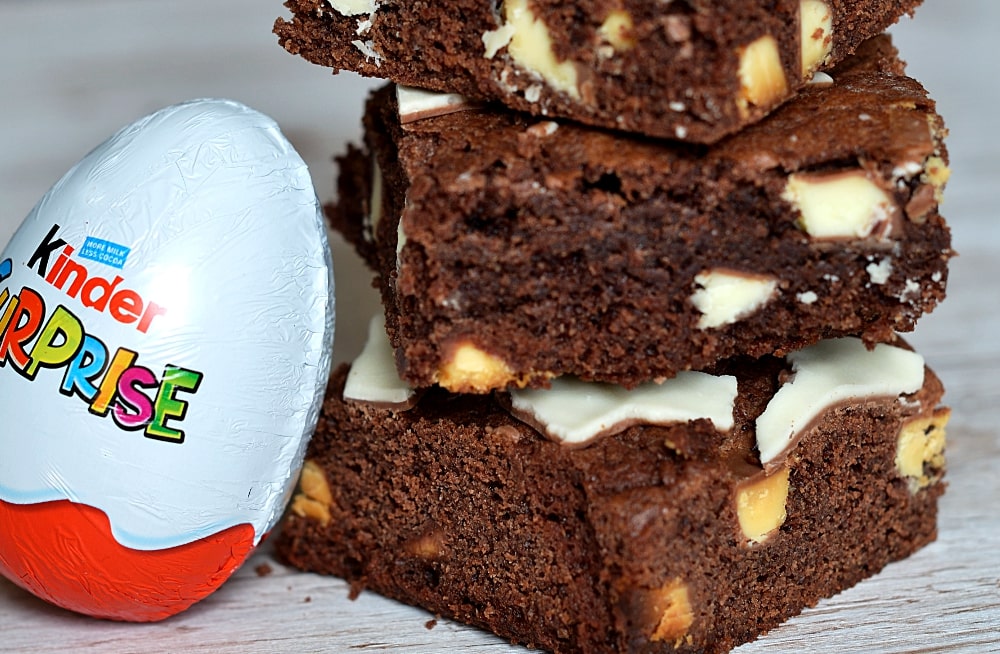 Kinder Egg Brownies recipe from Baking with Granny. Chocolate brownies, made with kinder eggs, kinder fingers, kinder chocolate.