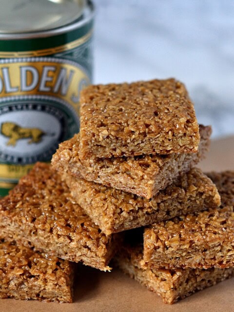Easy flapjack recipe from Baking with Granny. Chewy flapjack, simple recipe, perfect to bake at home.