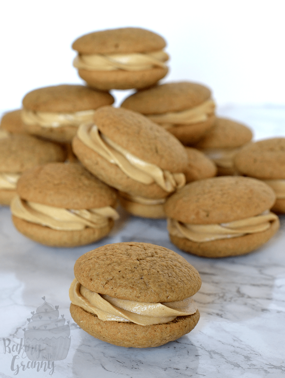 Coffee Kisses cookies recipes. Rich coffee biscuits, with coffee buttercream filling.