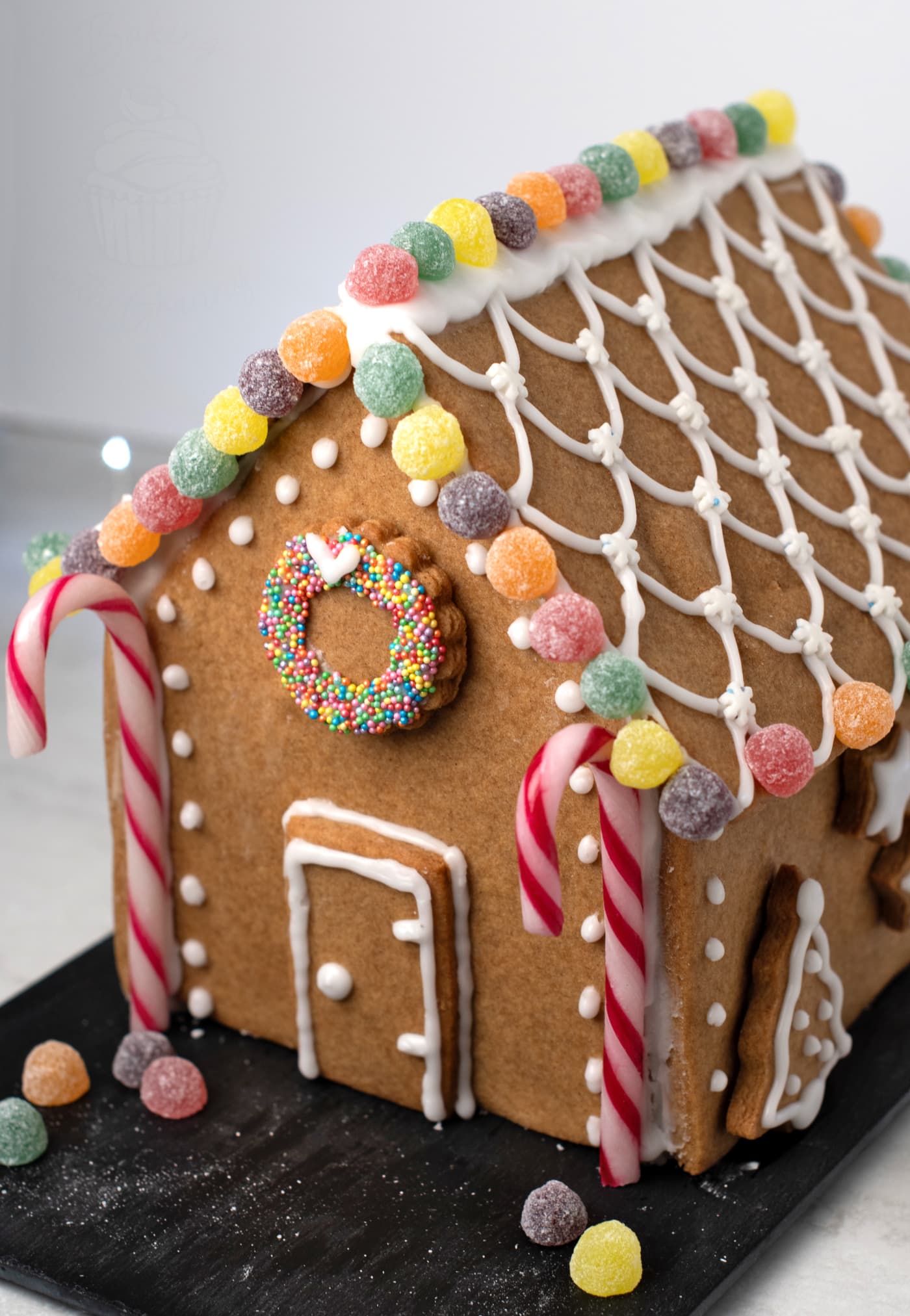 UK recipe for home made gingerbread house.
